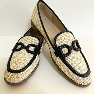 Cole Haan Cream Woven Loafers with NAVY BLUE Trim Size 8.